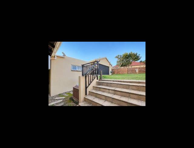 3 BEDROOM HOUSE FOR SALE IN BLUFF